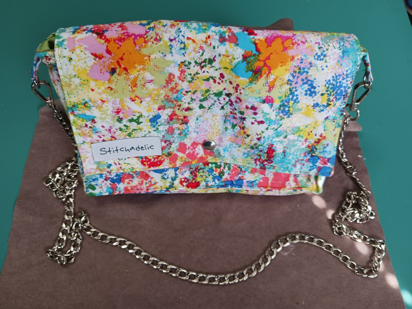 Crossbody - Garden of Stippling Flowers